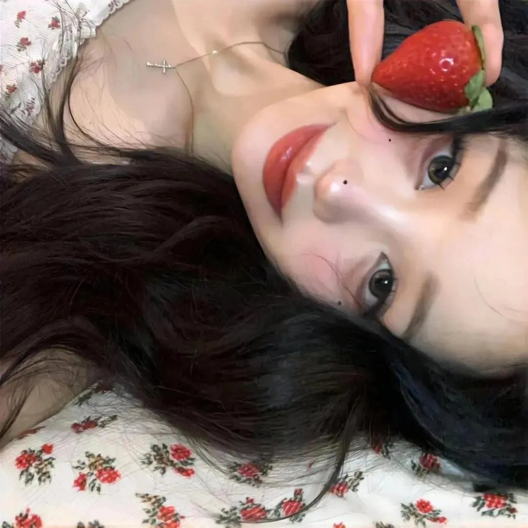 罗宫春色海报